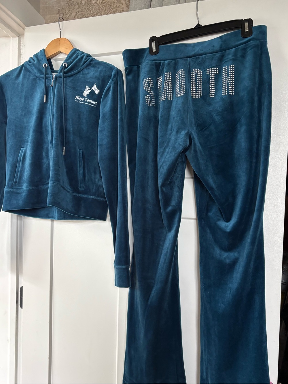 JUICY COUTURE x KRAFT REAL MAYO
'VELVETY' MAYO-THEMED TRACKSUIT Size Large